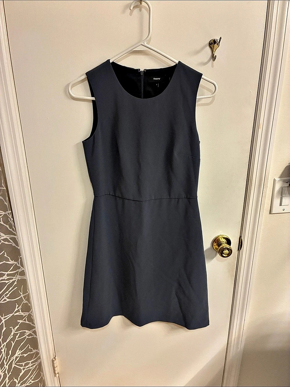 Theory Sleeveless Fitted Dress Gray-Size 2